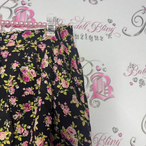 Plum skirt with flowers floral buttons black green pink mini skirt cute garden - Picture 8 of 8